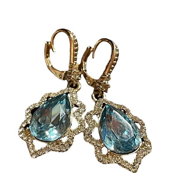 NWOT gold tone crystal tear drop blue earrings - Picture 1 of 4